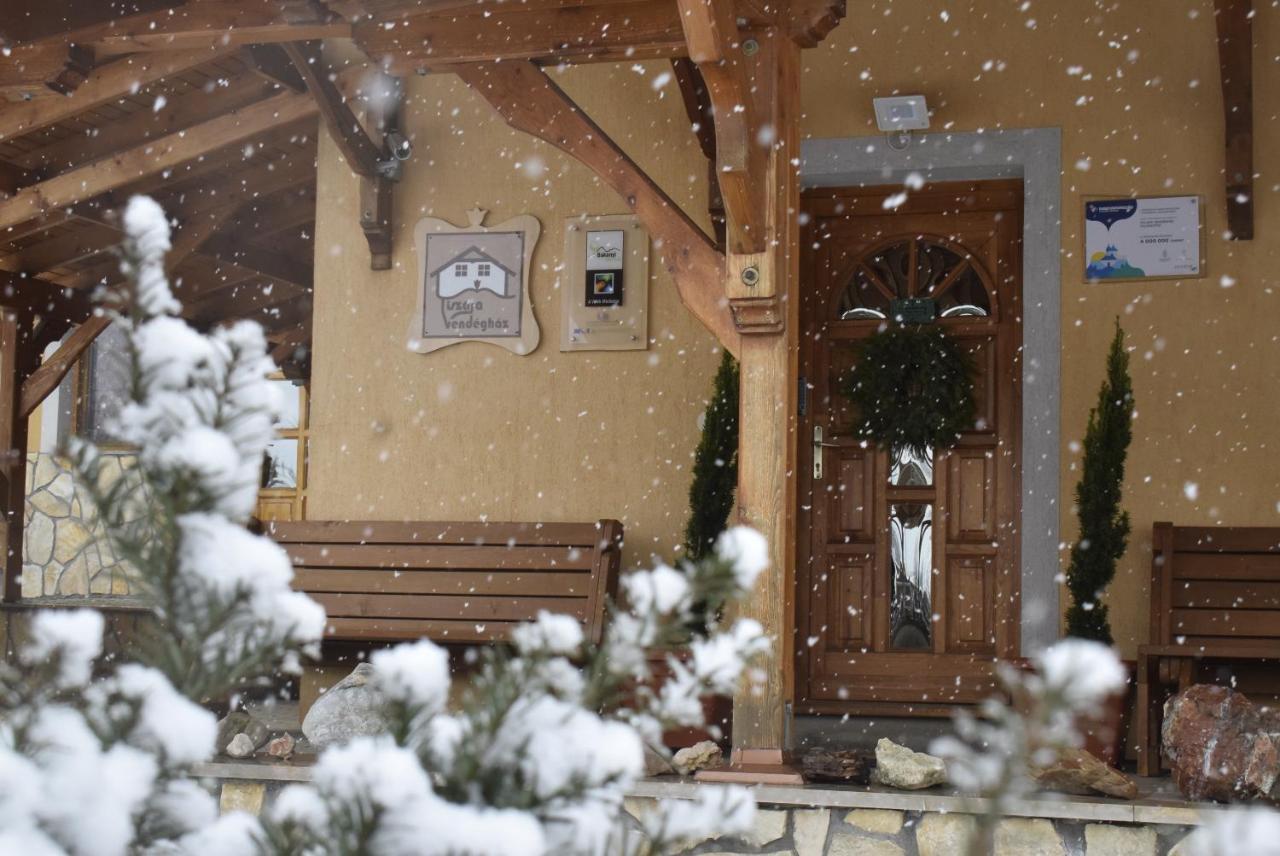 Tiszafa Vendégház Szentgal Exterior foto